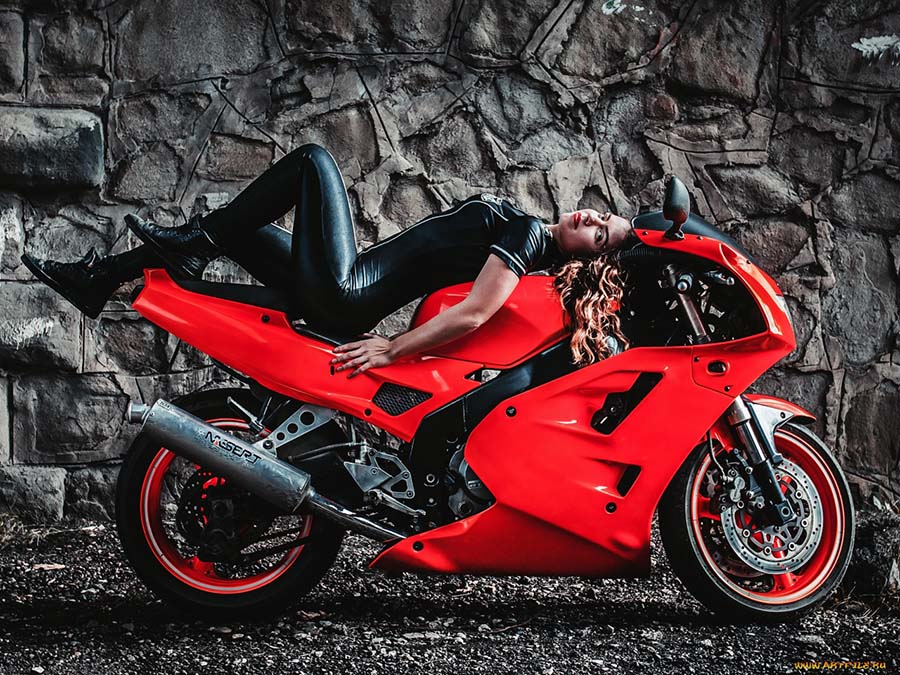 Beautiful girl Beautiful girls and motorcycles in Jixi