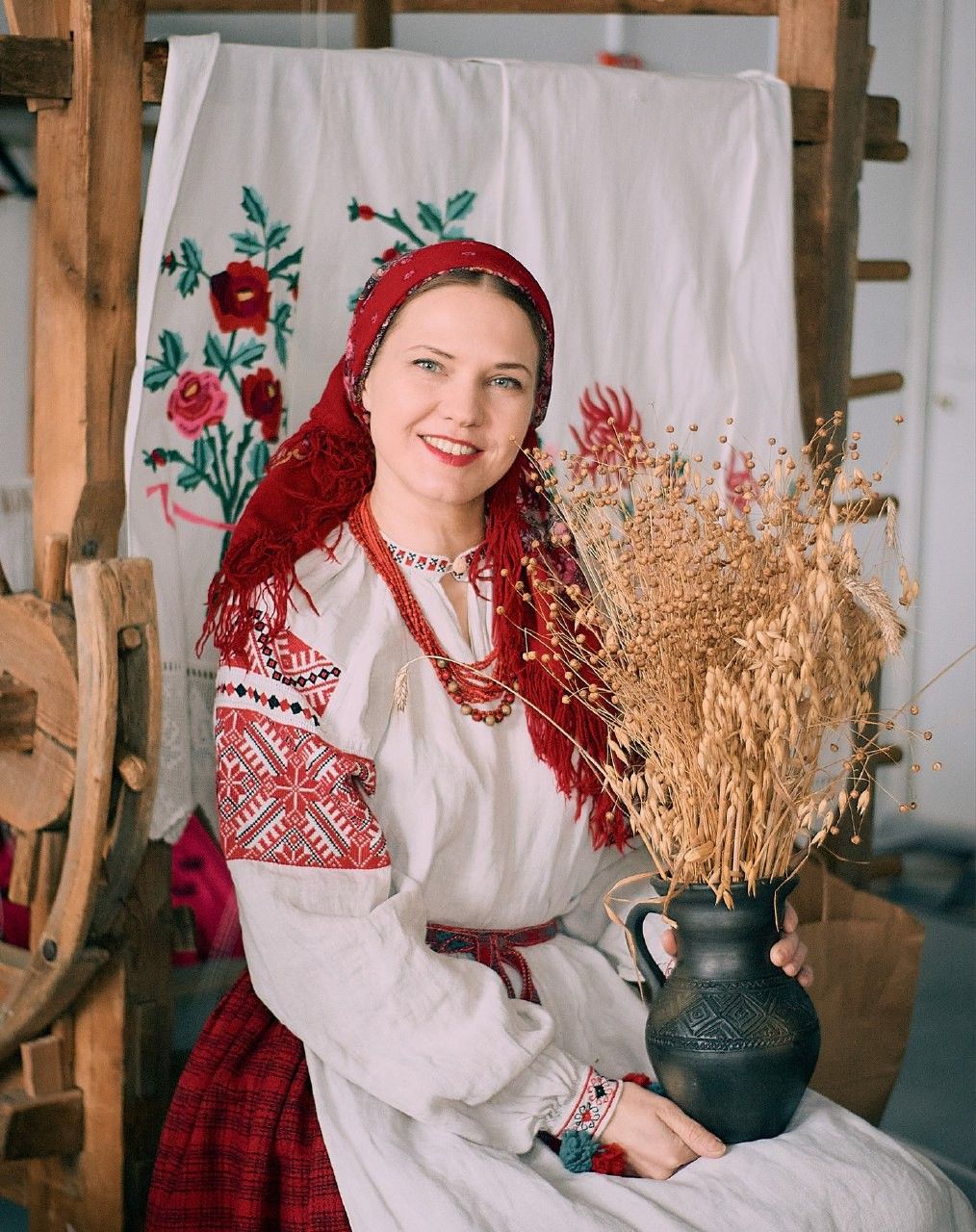 Women in Slavic costumes in Jixi