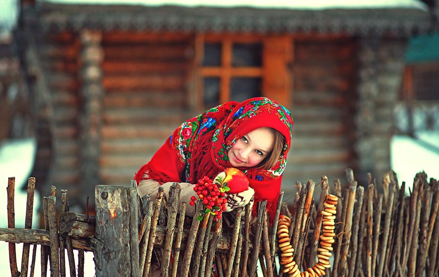 Sexy girl Women in Slavic costumes in Jixi