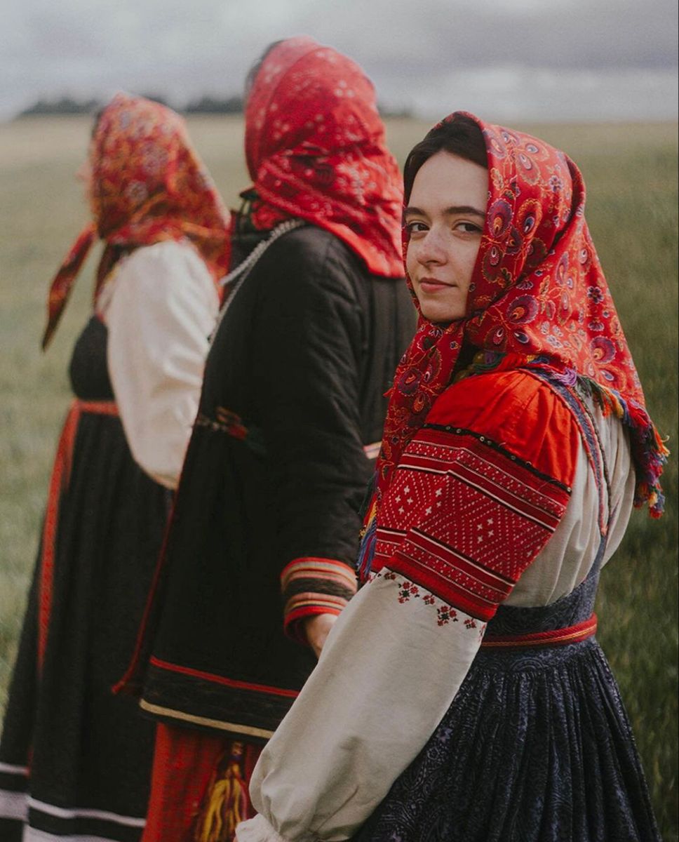 Women in Slavic costumes in Jixi