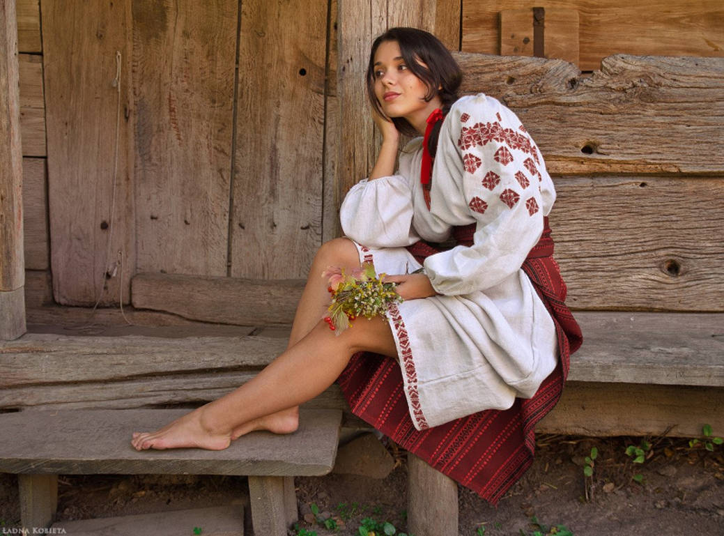Women in Slavic costumes in Jixi