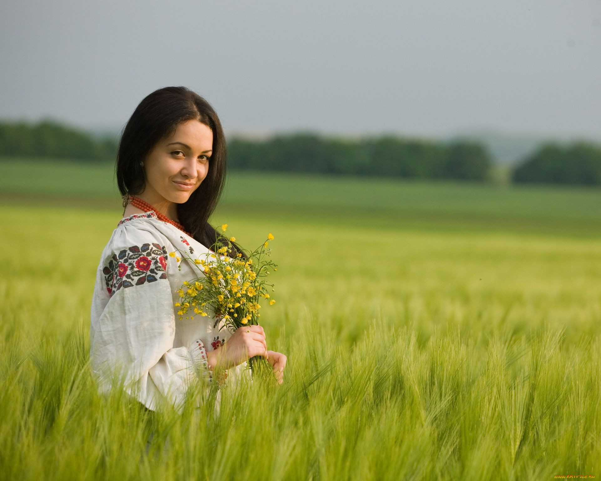 Women in Slavic costumes in Jixi