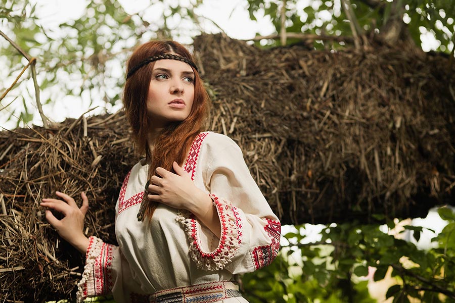 Women in Slavic costumes in Jixi