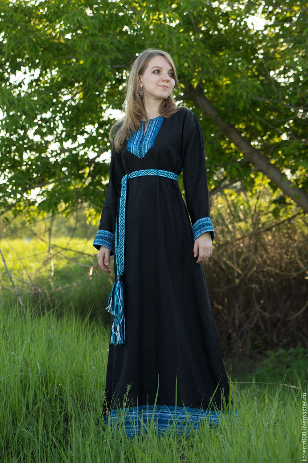 Women in Slavic costumes in Jixi