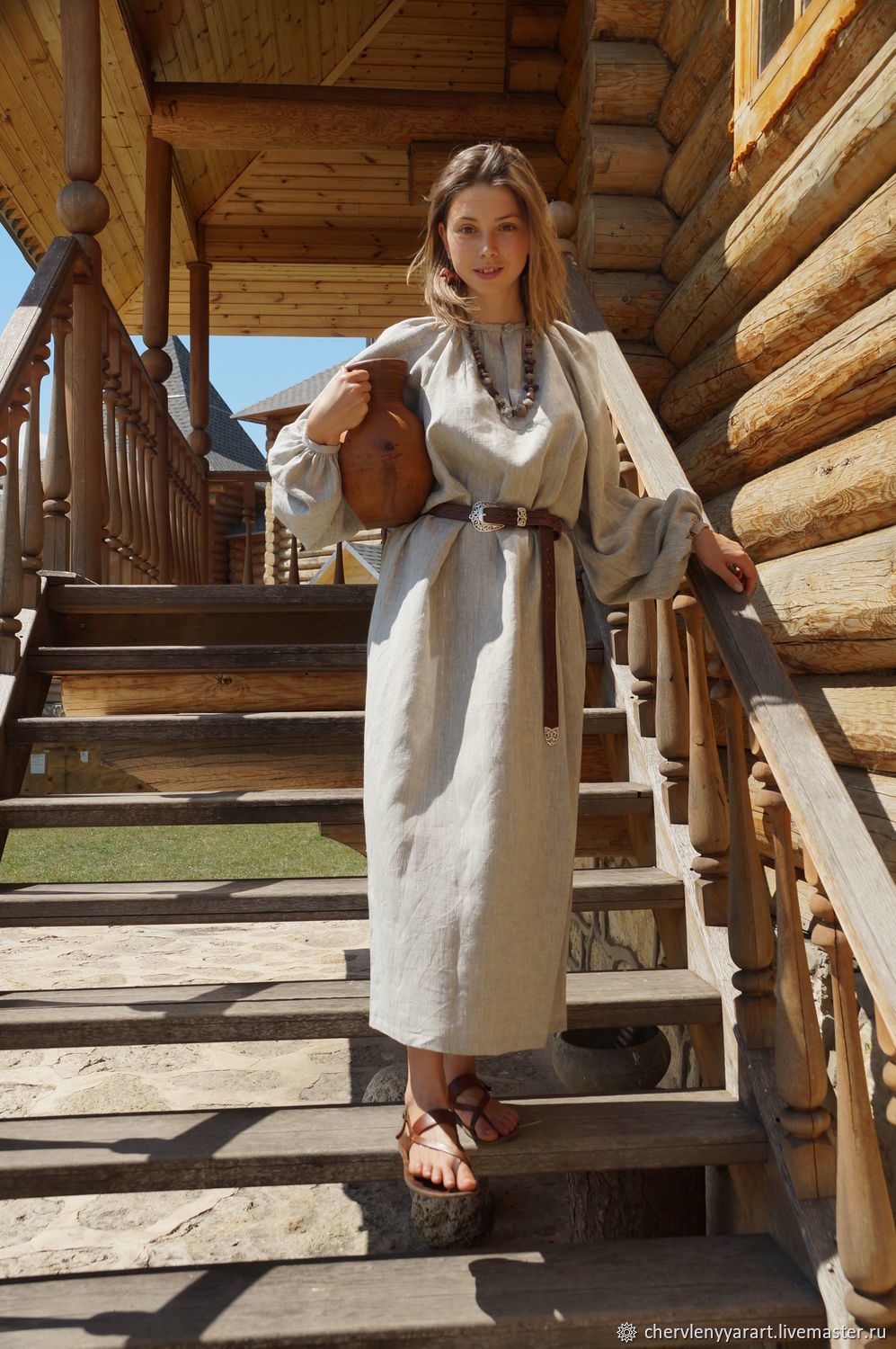 Girls in Slavic costumes in Jixi